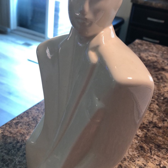 Ceramic statue - Picture 2 of 5